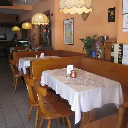 Albergo Leon Bianco Moggio Udinese Экстерьер фото